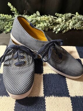 Keds Navy Polka Dot Canvas Lace-Up Sneakers size 10